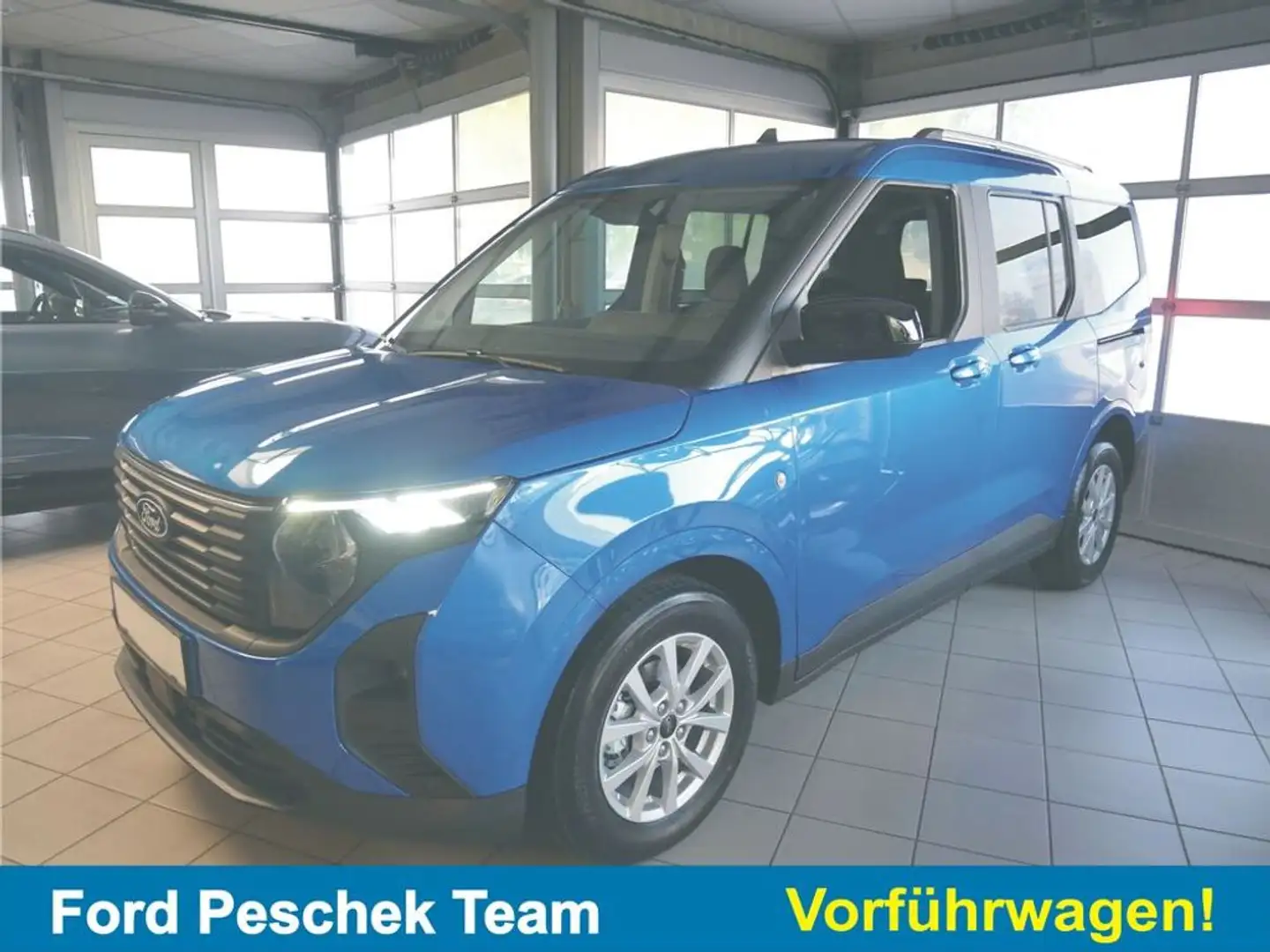 Ford Tourneo Courier 1,0 EcoBoost Titanium Aut. Bleu - 1