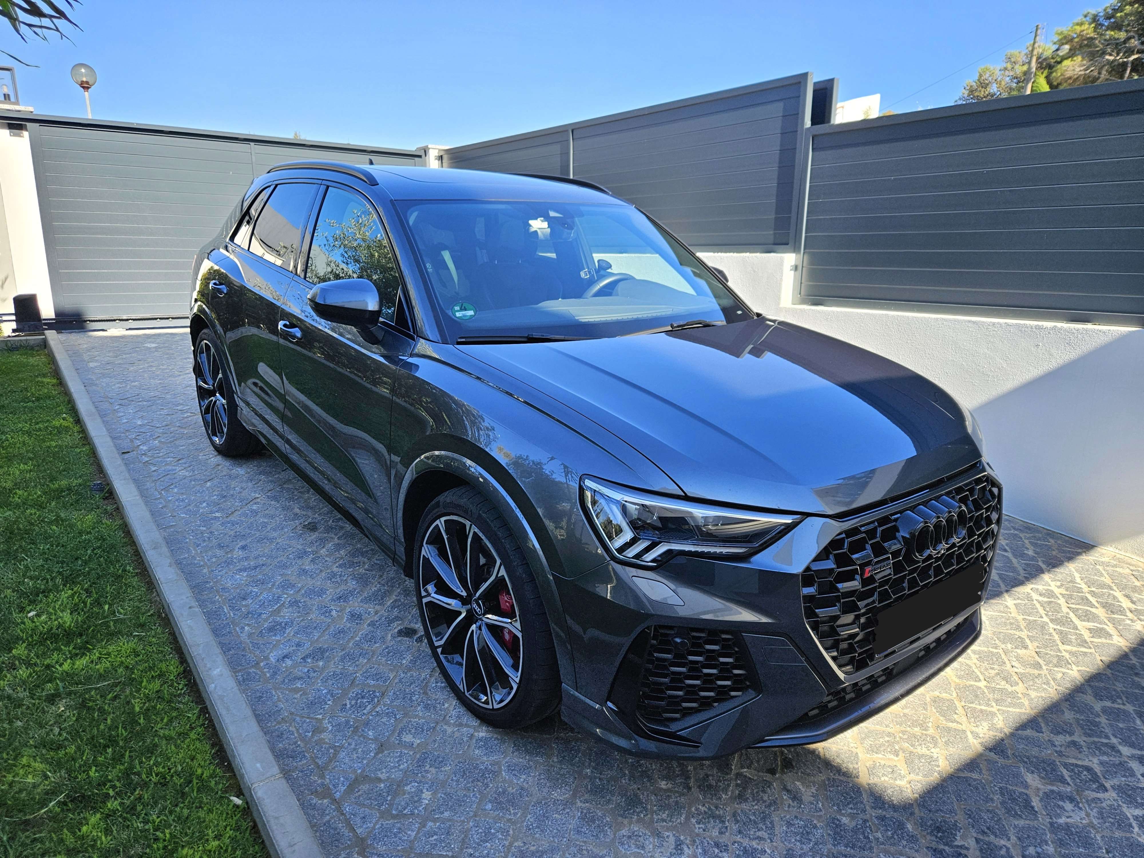 Second hand Audi Rsq3 TFSI