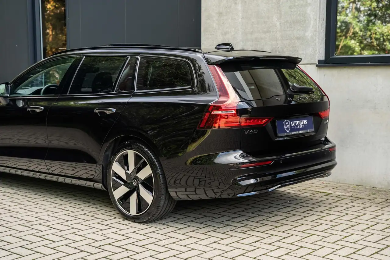 Volvo V60 T8 Ultra Dark B&W 360c Pano HUD Massage ACC 19'', миниатюра 14