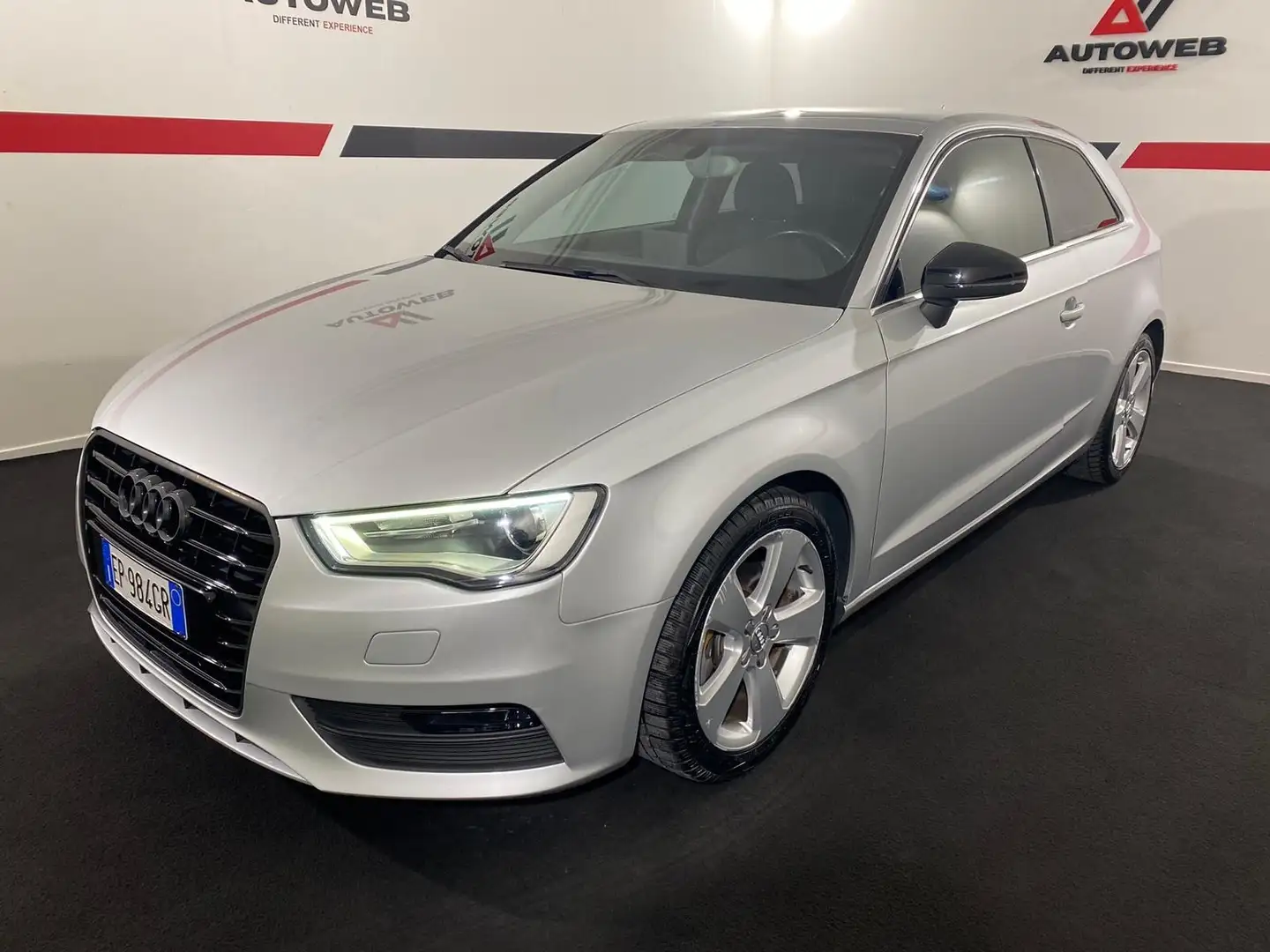 Audi A3 SPB 1.6 TDI 105 CV Ambition Grigio - 1