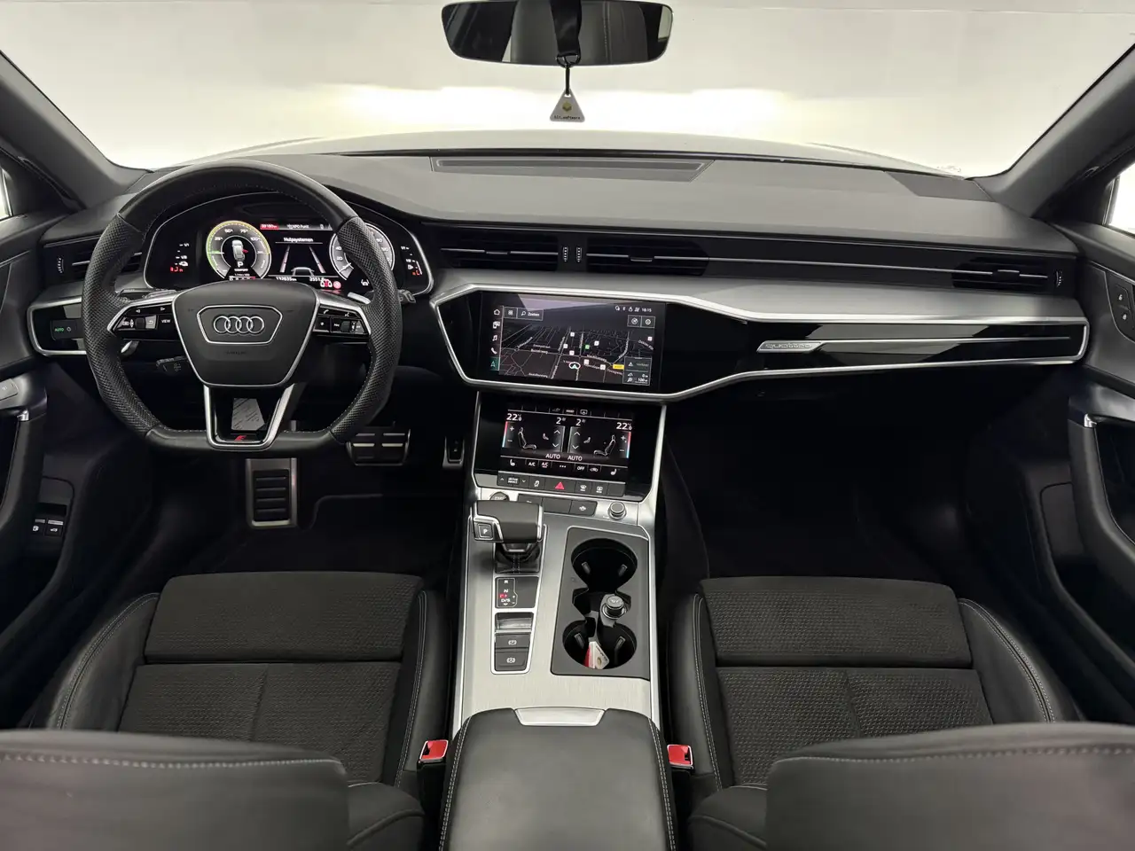 Audi A6 C8 Avant 55 TFSI e Quattro S-Line Competition Pa, миниатюра 2