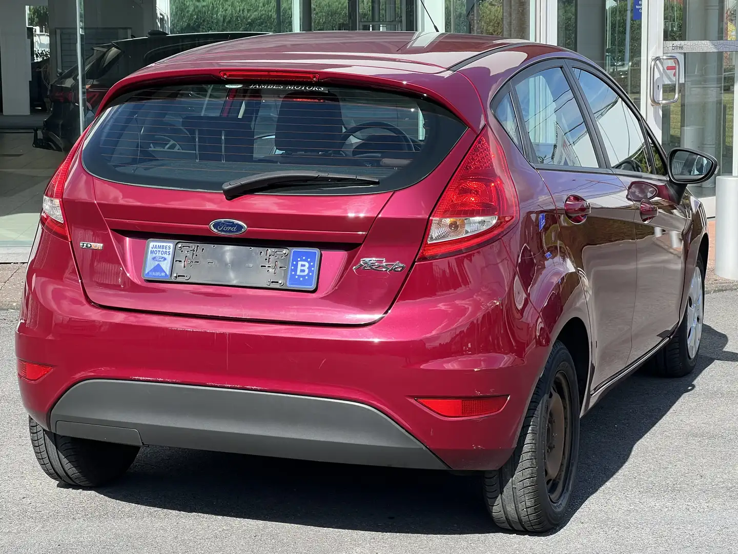 Ford Fiesta 1.4 TDCi Trend * 68 Cv * Disti Ok * 1er Proprio * Rouge - 2