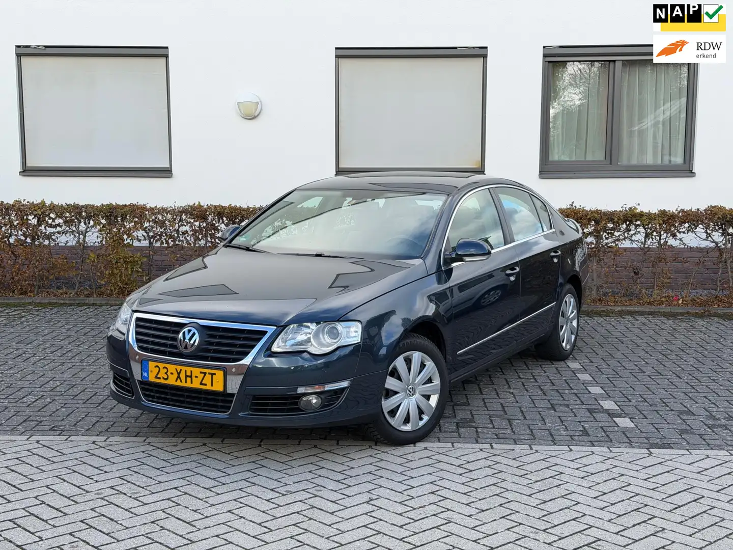 Volkswagen Passat 2.0 FSI Comfortline NAP APK AUTOMAAT SUPER NETTE S Grijs - 1