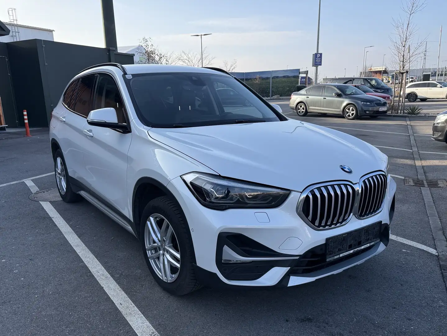 BMW X1 sDrive18d xLine Aut. - 1