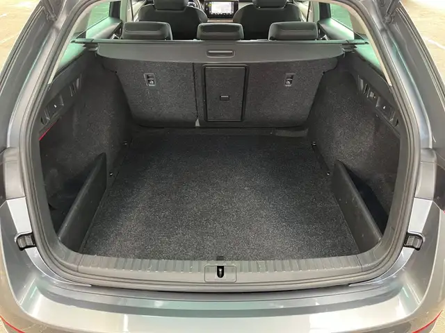 Skoda Octavia view 11