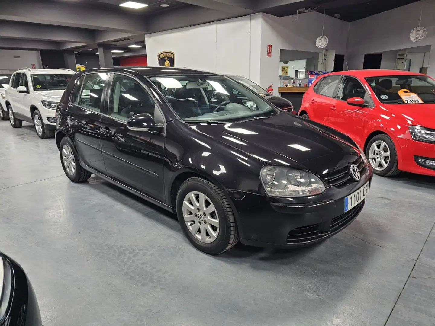 Volkswagen Golf 2.0TDI Highline Schwarz - 2