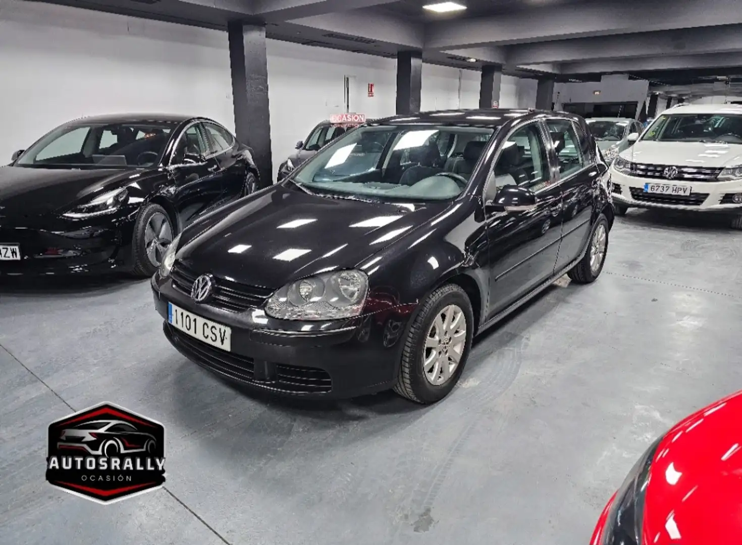 Volkswagen Golf 2.0TDI Highline Schwarz - 1