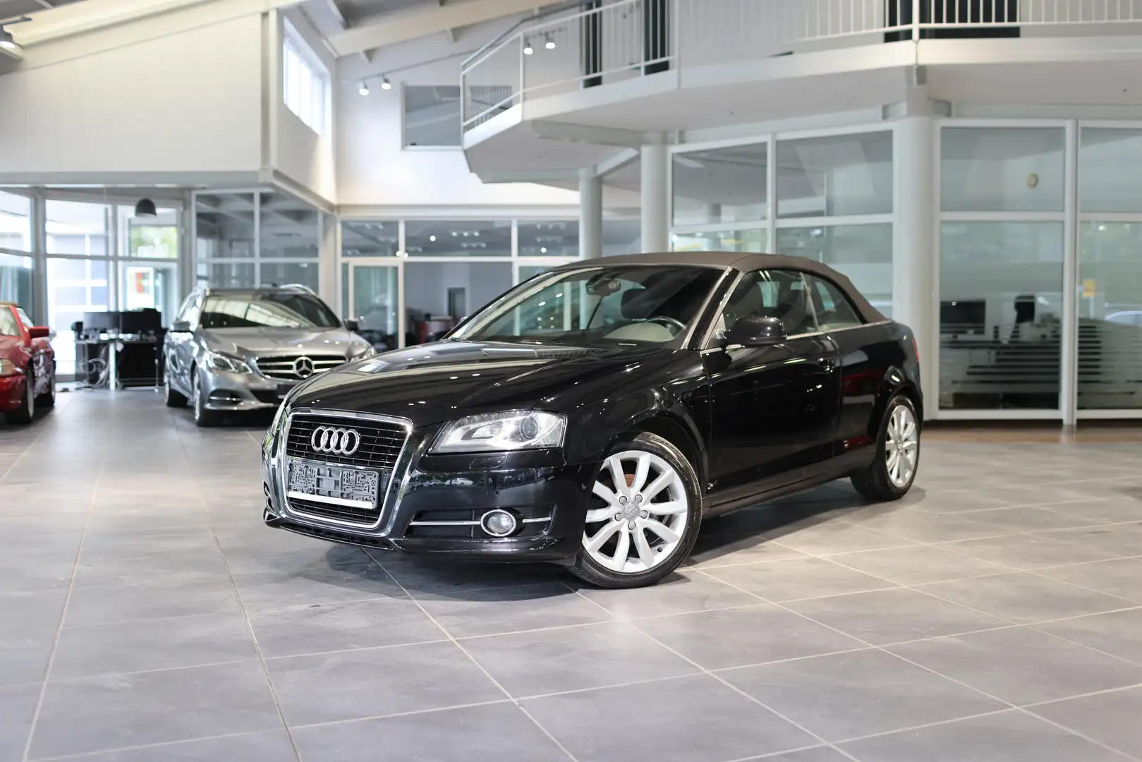 Audi A3 CABRIO 1,4 TFSI AMBITION XENON-PLUS   NAVI Schwarz - 2