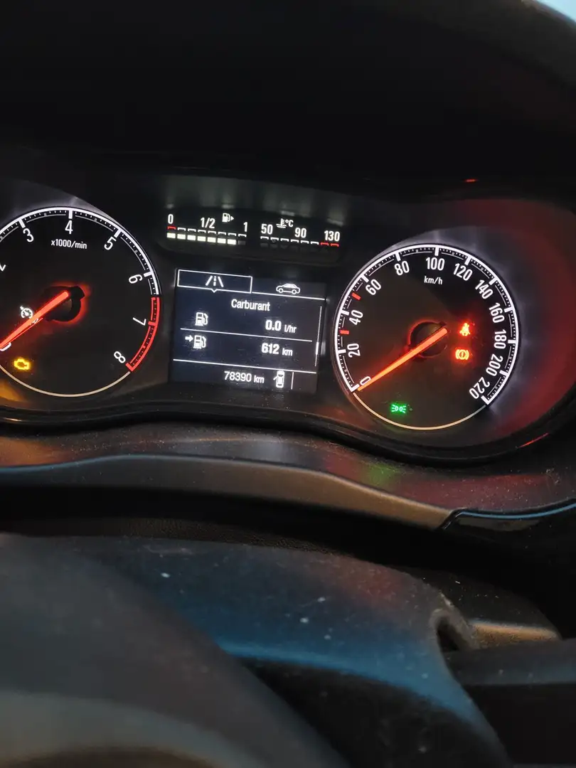 Opel Corsa 1.4 On - 1