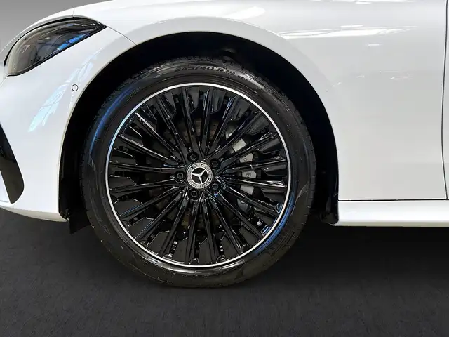Mercedes-Benz CLE view 4