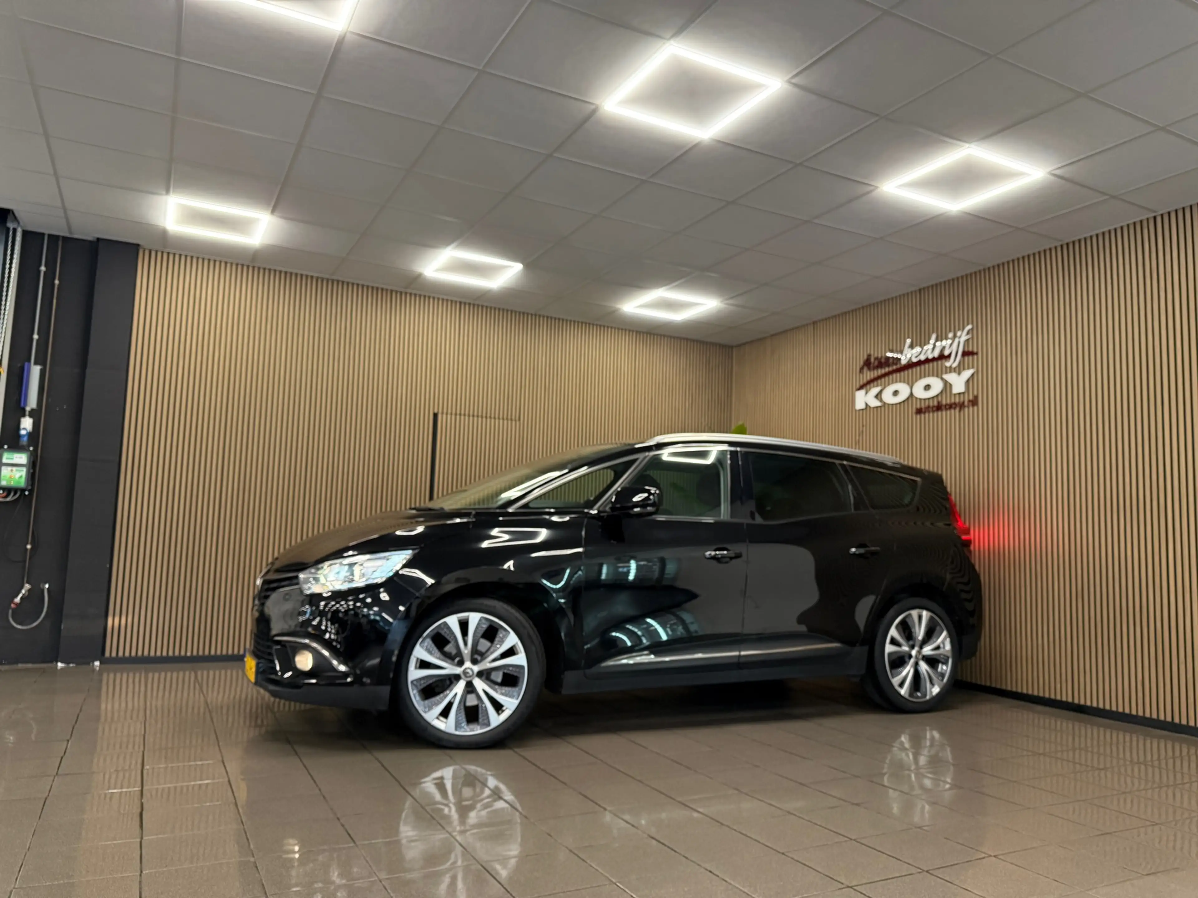 Renault Grand Scenic 1.3 TCe Intens * Panoramadak / Camera / Trekhaak / — photo 9