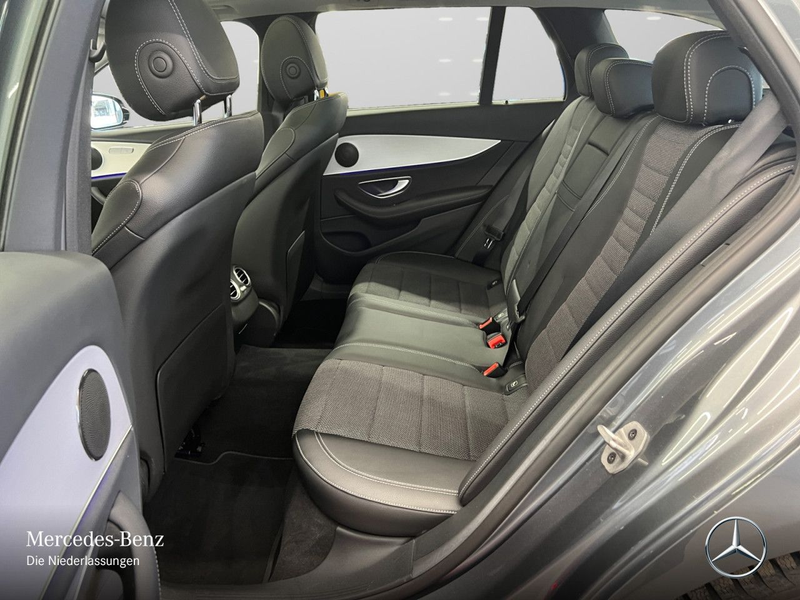 Mercedes-Benz E 300 de T 4M AVANTG+PANO+LED+FAHRASS+KAMERA+HUD — photo 12