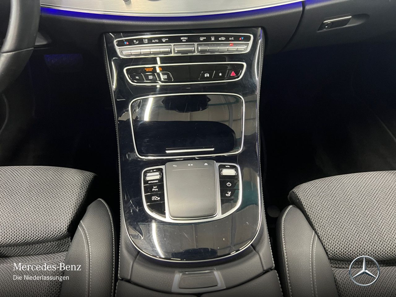 Mercedes-Benz E 300 de T 4M AVANTG+PANO+LED+FAHRASS+KAMERA+HUD — photo 15