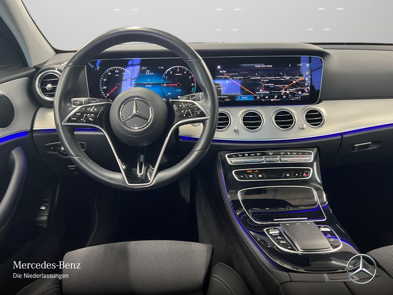 Mercedes-Benz E 300 de T 4M AVANTG+PANO+LED+FAHRASS+KAMERA+HUD — photo 13