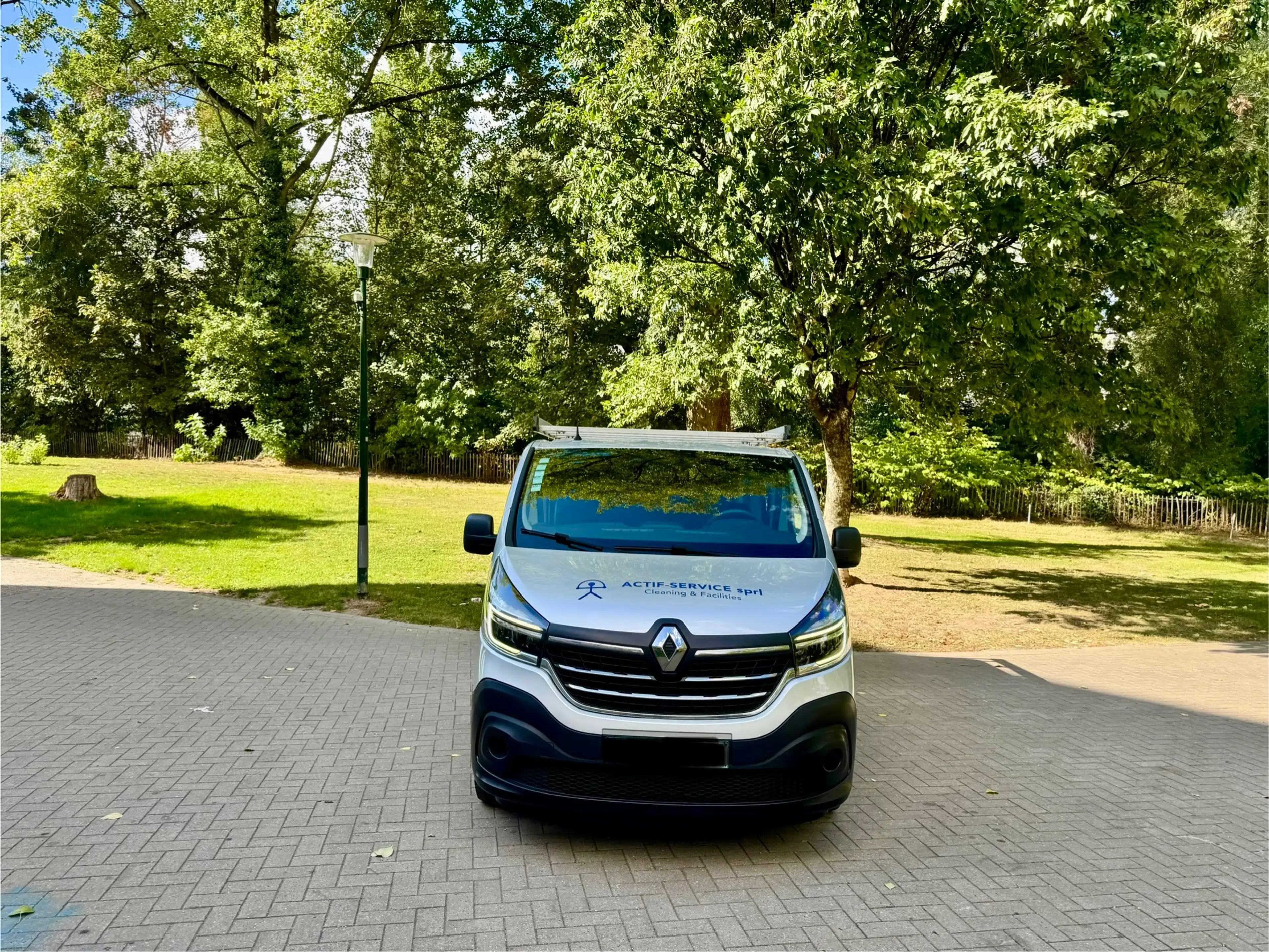 Renault Trafic 2.0 dCi ** Double Cabine ** — photo 8