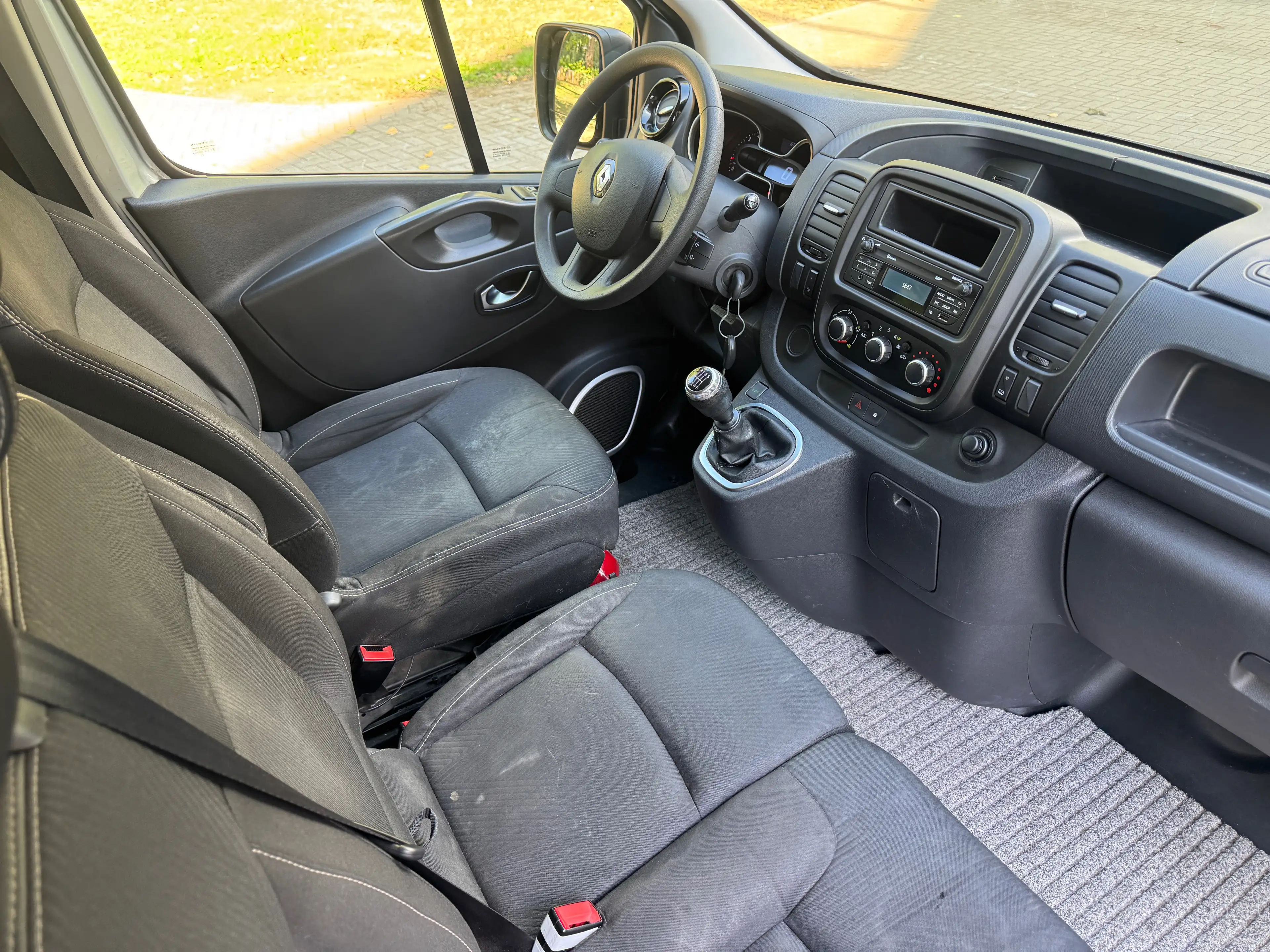 Renault Trafic 2.0 dCi ** Double Cabine ** — photo 15