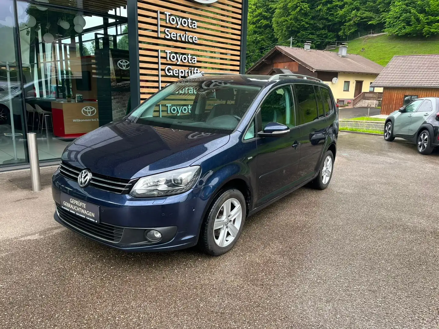 Volkswagen Touran 1,6 TDI Blau - 2