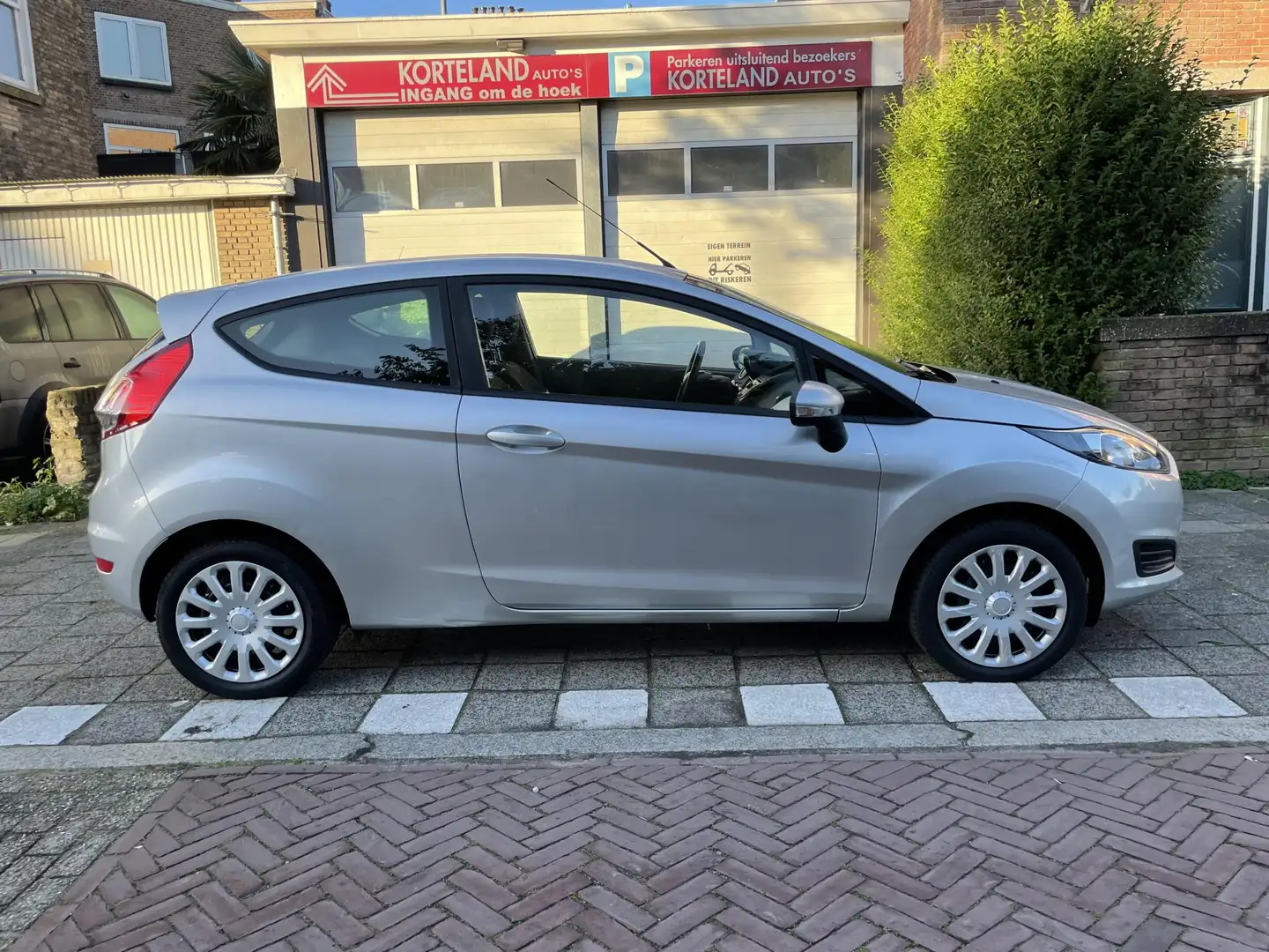 Ford Fiesta 1.25 l Airco Argent - 2