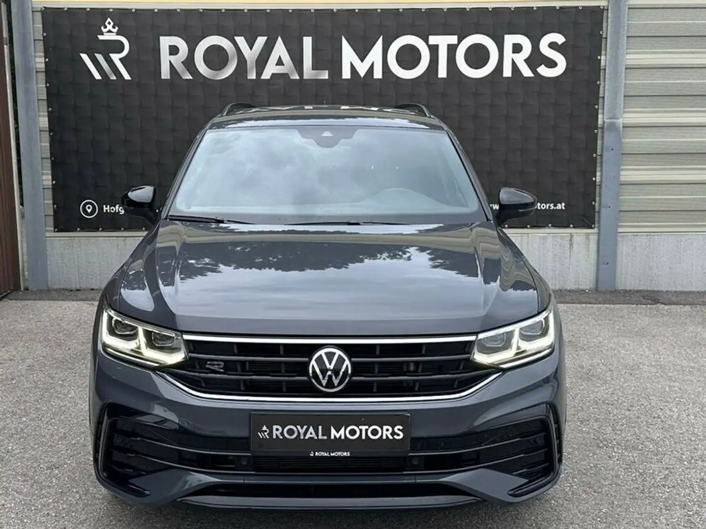 Volkswagen Tiguan R-Line/Virtual-Cockpit/ERSTBESITZ Grau - 2