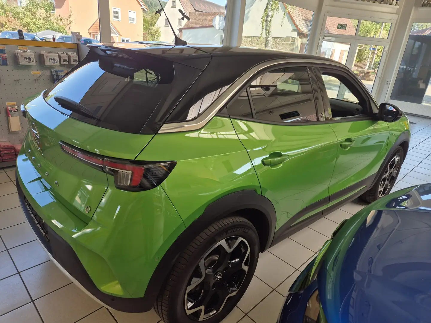 Opel Mokka e Ultimate Grün - 2