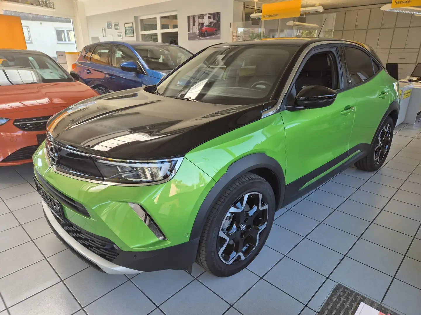 Opel Mokka e Ultimate Grün - 1