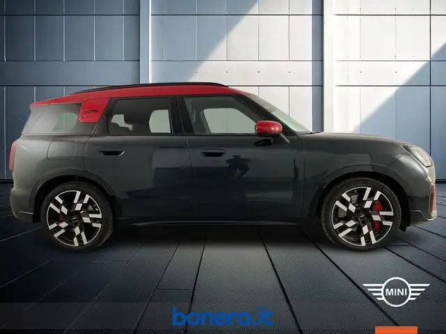 MINI Countryman view 5
