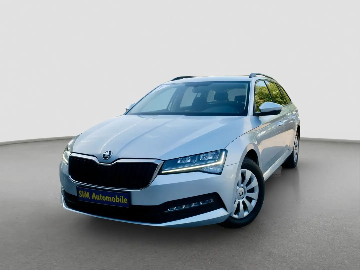 Skoda Superb Combi Active+DAB+CARPlay+VirtCocp.+AHK Silber - 1