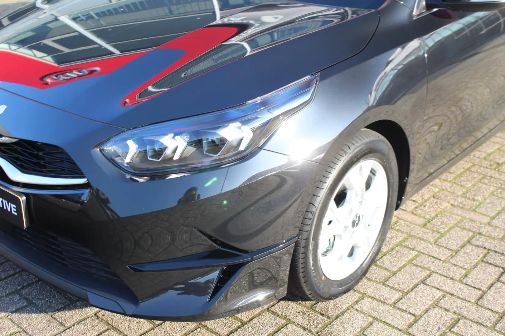 Kia Ceed SW / cee'd SW Sportswagon 1.5 T-GDi MHEV DynamicPlusLine | Autom Zwart - 2