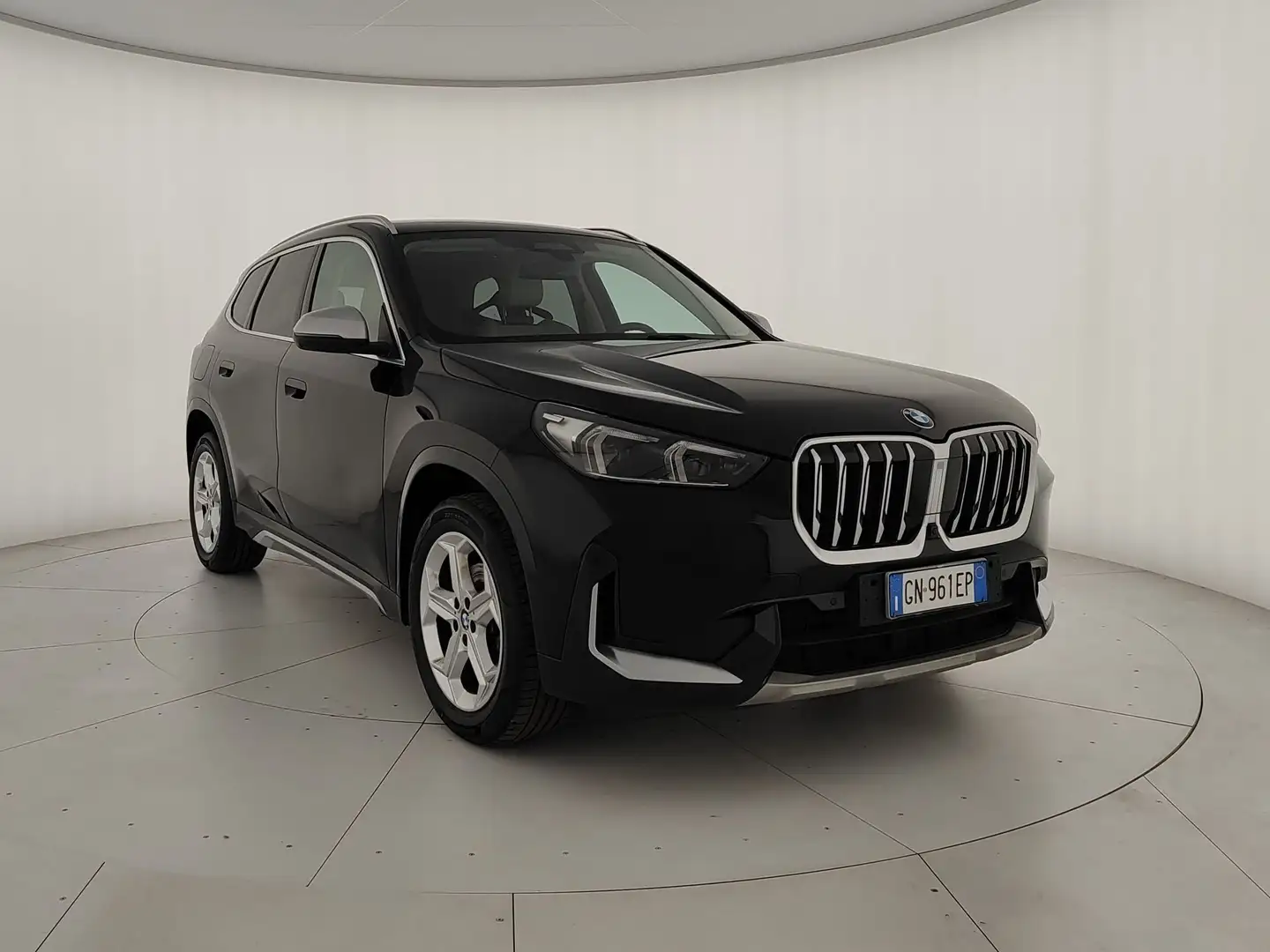 BMW X1 xdrive20d mhev 48V X-Line auto Schwarz - 1