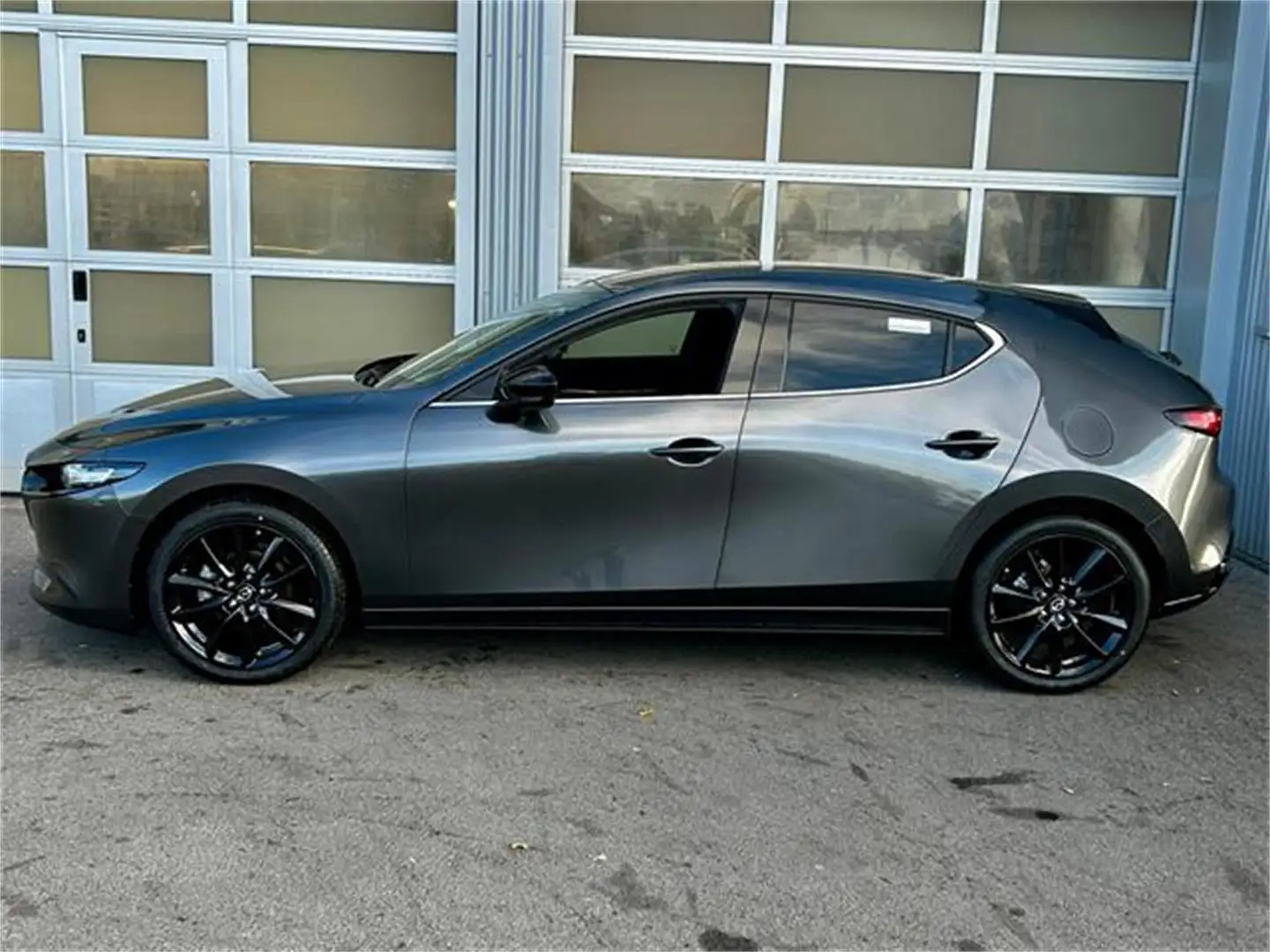 Mazda 3 e-Skyactiv-G140 Homura Grau - 2