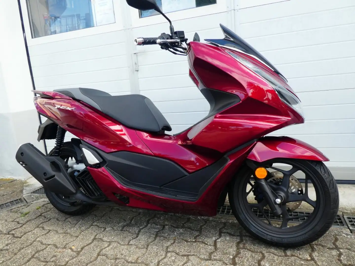 Honda PCX 125 ABS, 1.Hand, Keyless Go, sehr schöner Zustand Rot - 1