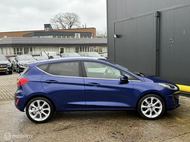 Ford Fiesta view 9