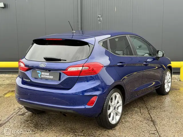 Ford Fiesta view 3