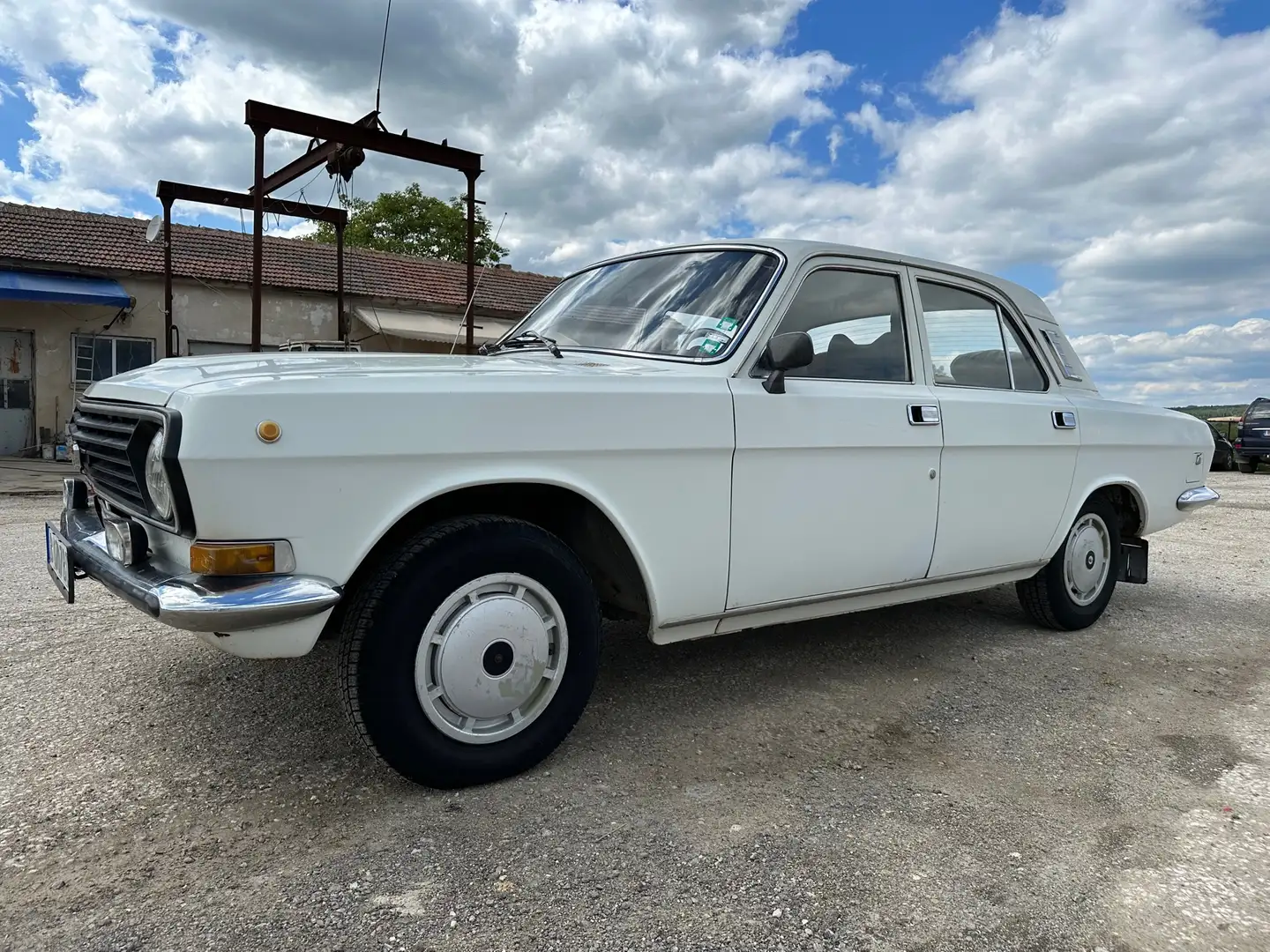 GAZ 2410 Volga Blanc - 2