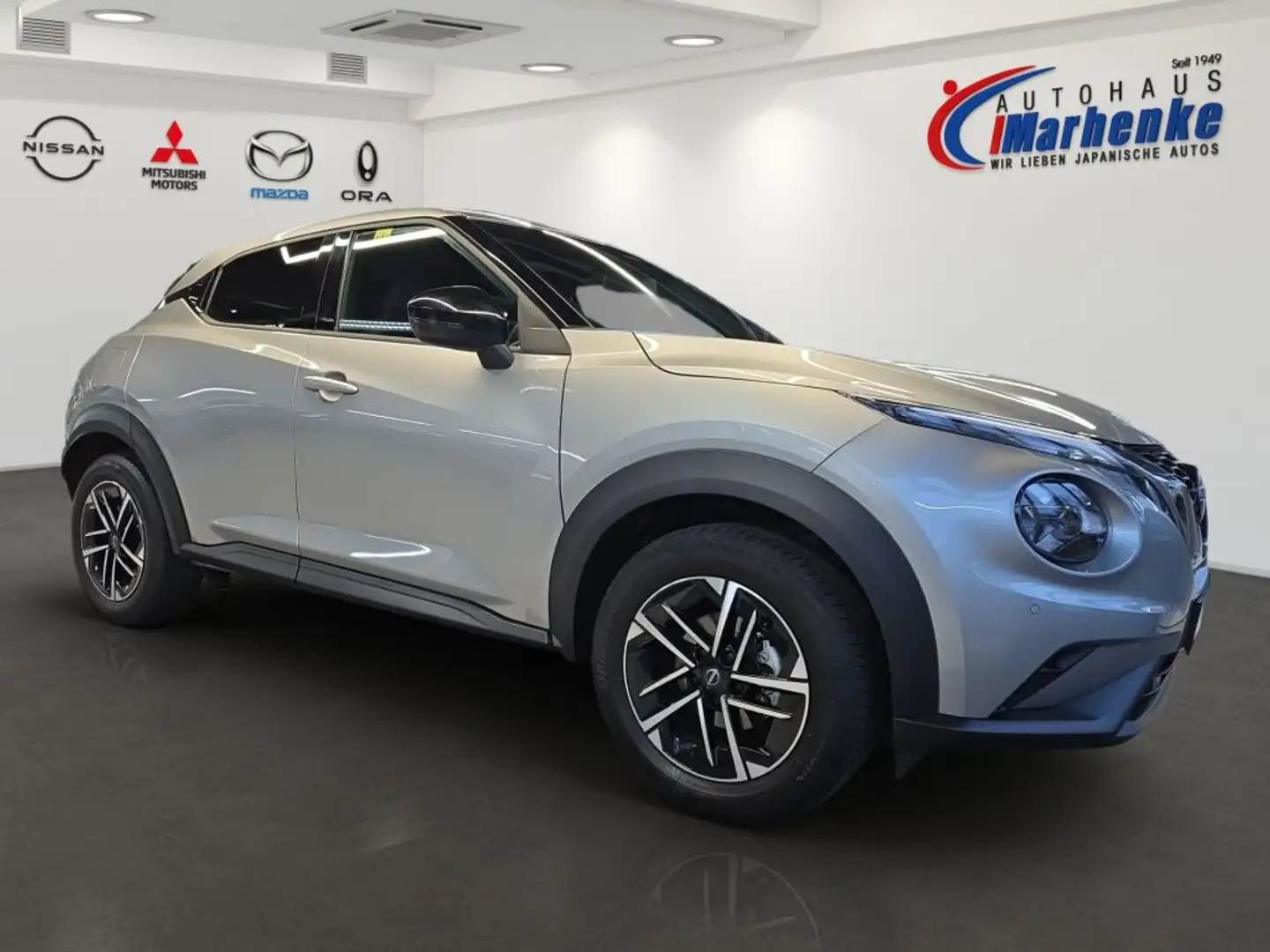 Nissan Juke 1.0 DIG-T DCT N-Connecta Silber - 2