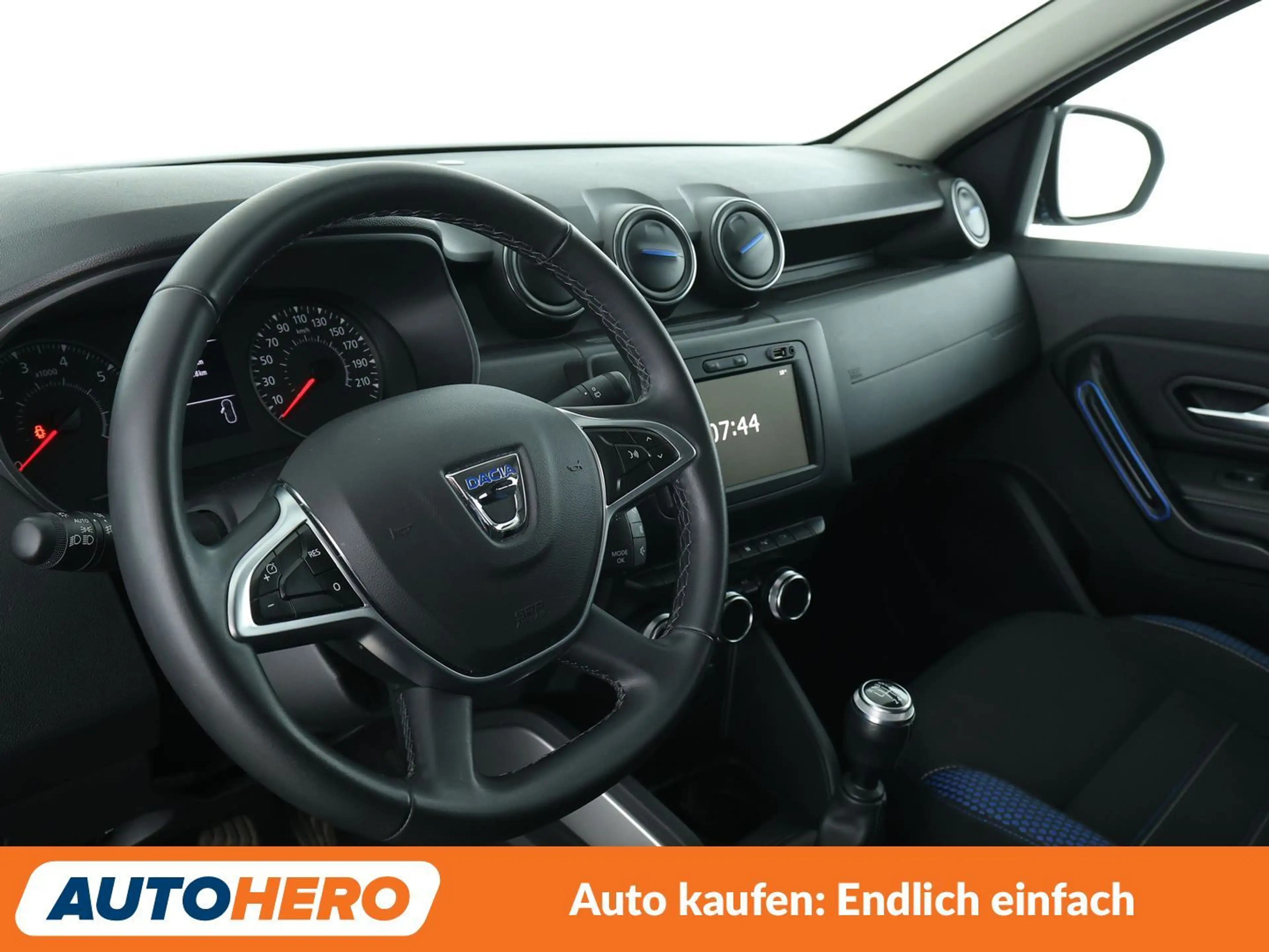 Dacia Duster 1.3 TCe Celebration *NAVI*PDC*SHZ*ALU*KLIMA* — photo 11