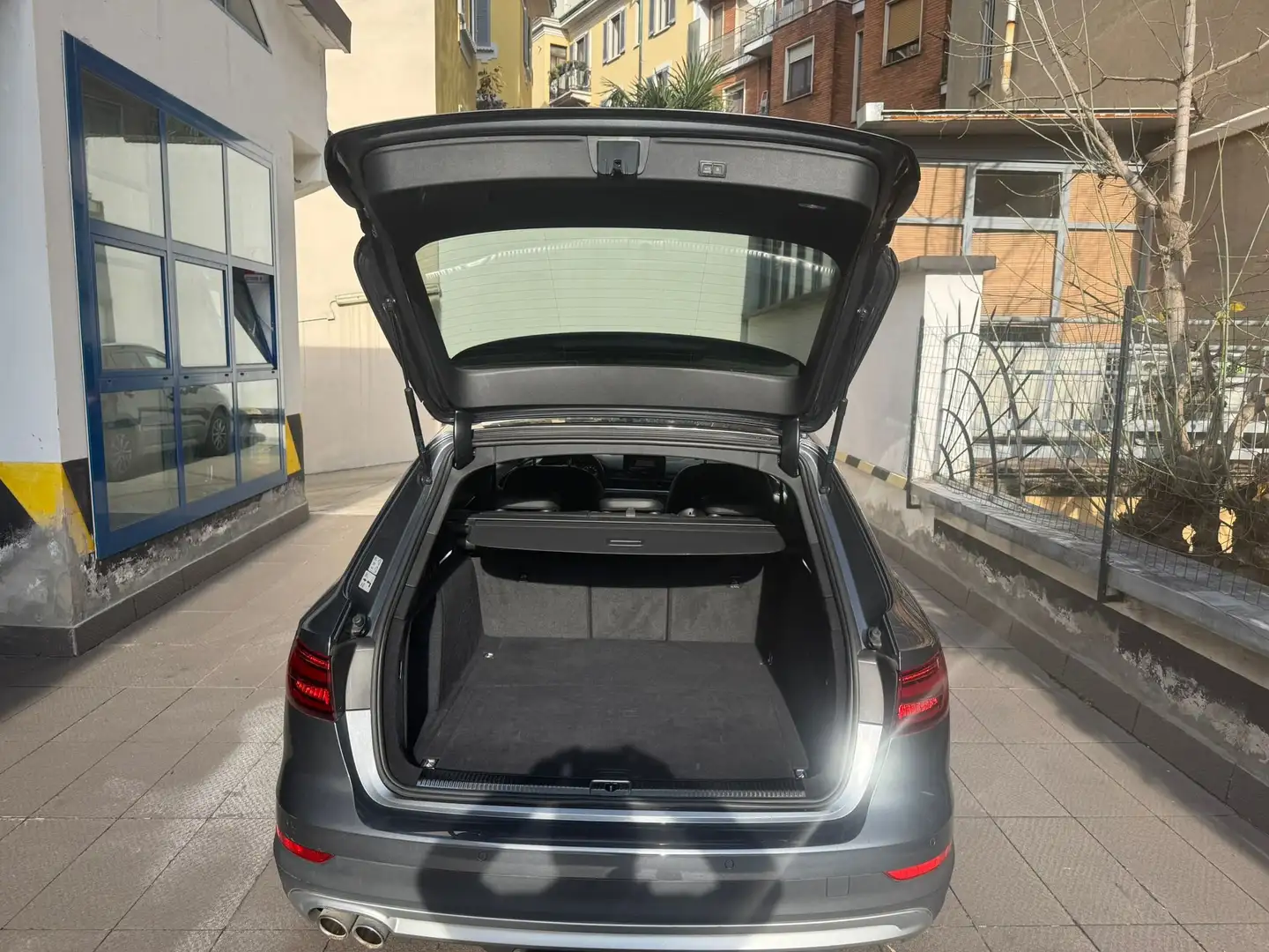 Audi A4 allroad Grigio - 2