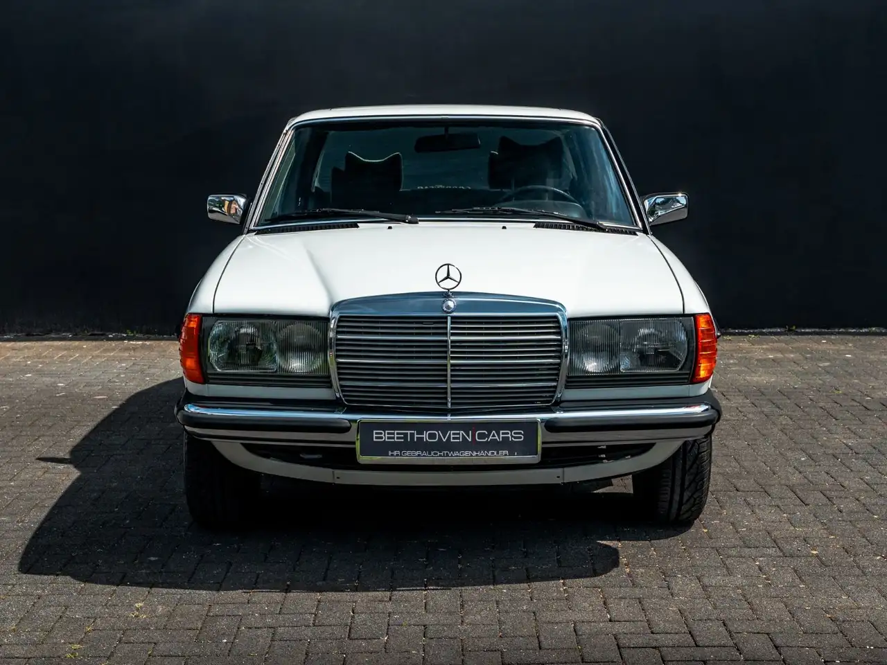 Mercedes-Benz 250 W123 H Zulassung im Super Zustand, foto 3
