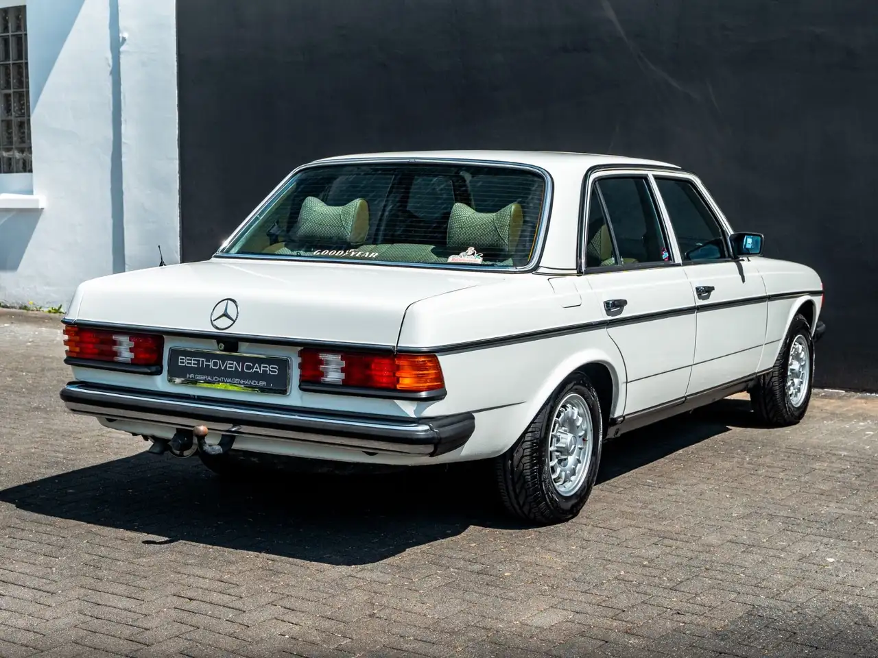Mercedes-Benz 250 W123 H Zulassung im Super Zustand, foto 7