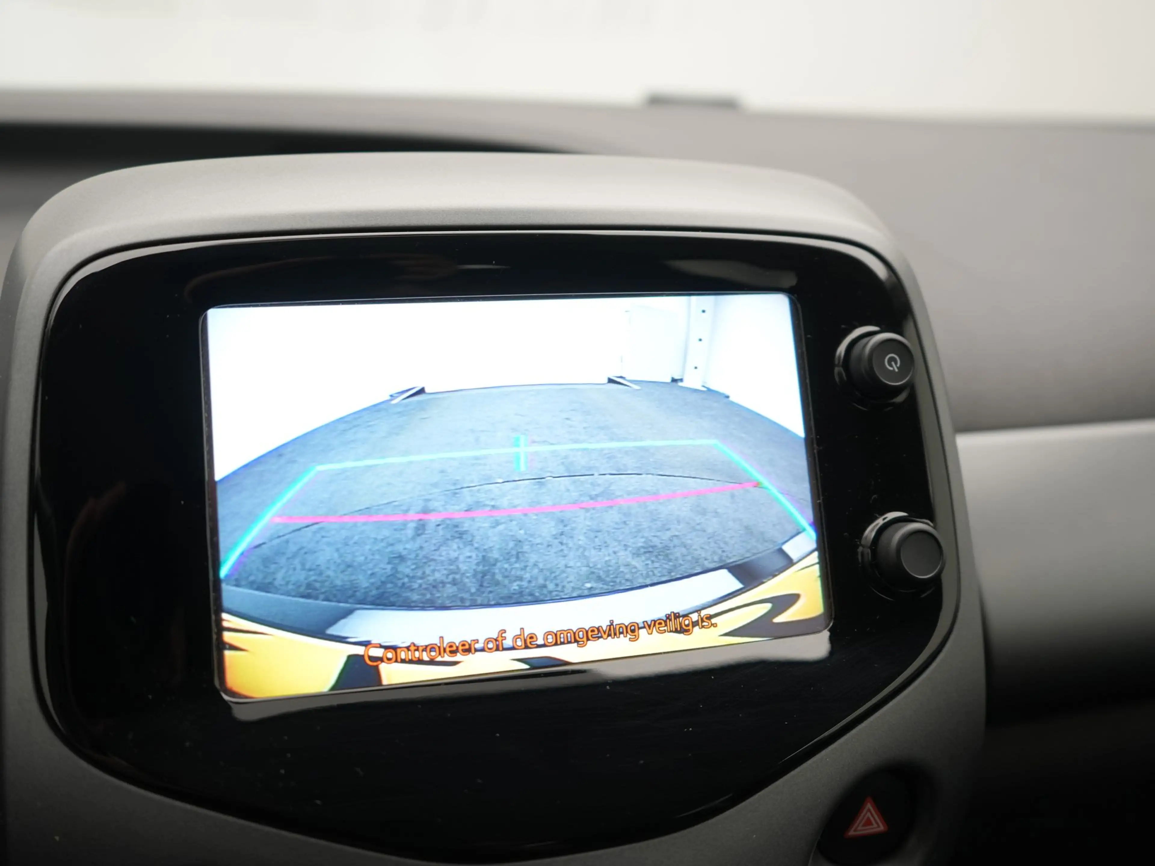 Toyota Aygo 1.0 VVT-i x-play — photo 34