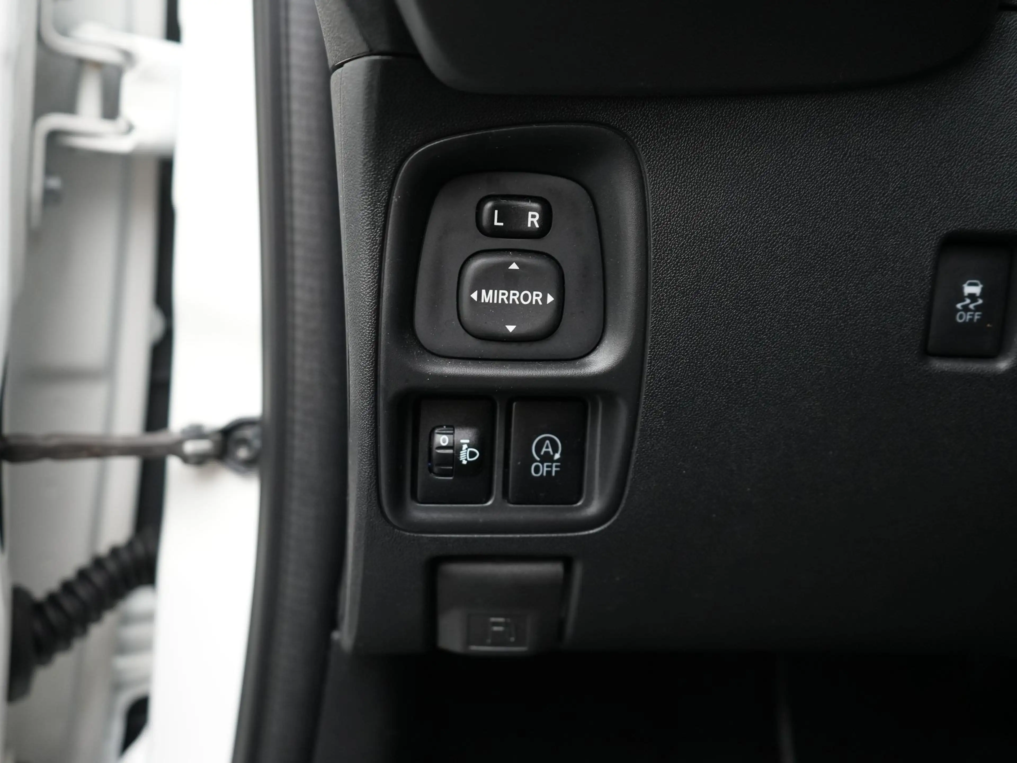 Toyota Aygo 1.0 VVT-i x-play — photo 28