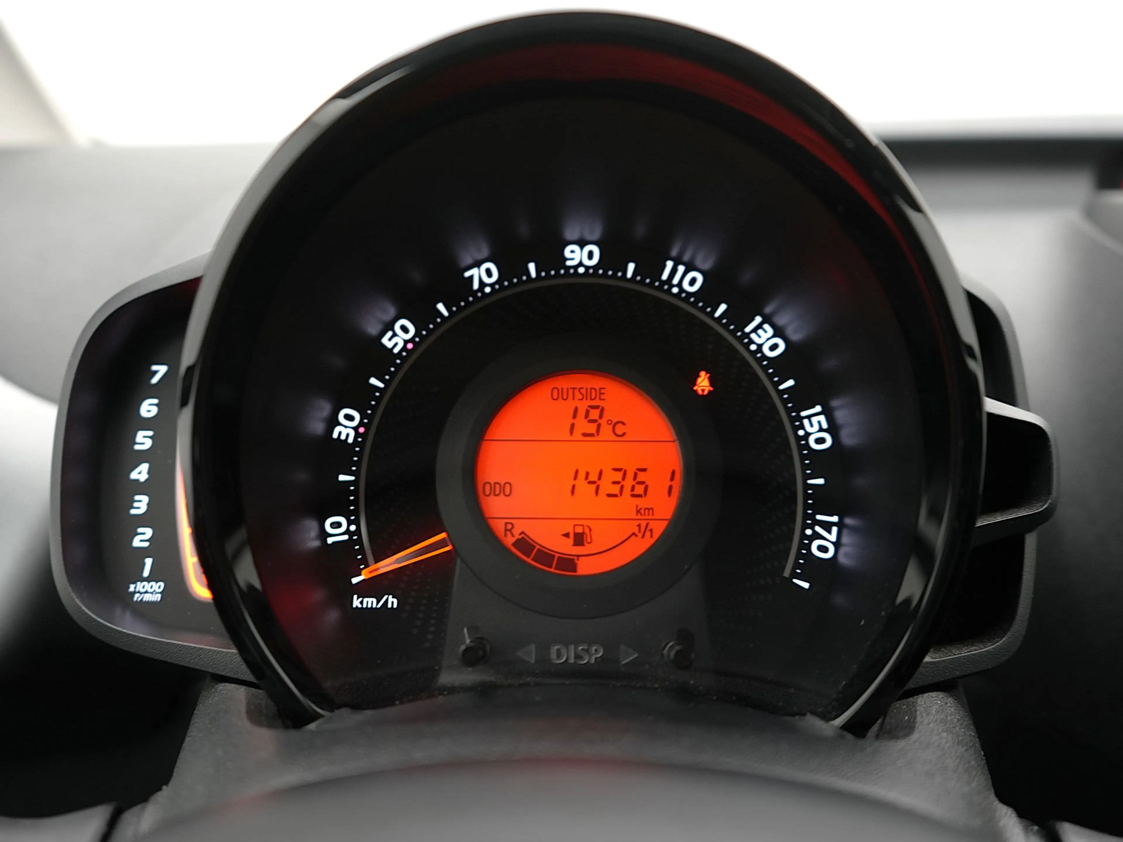 Toyota Aygo 1.0 VVT-i x-play — photo 10