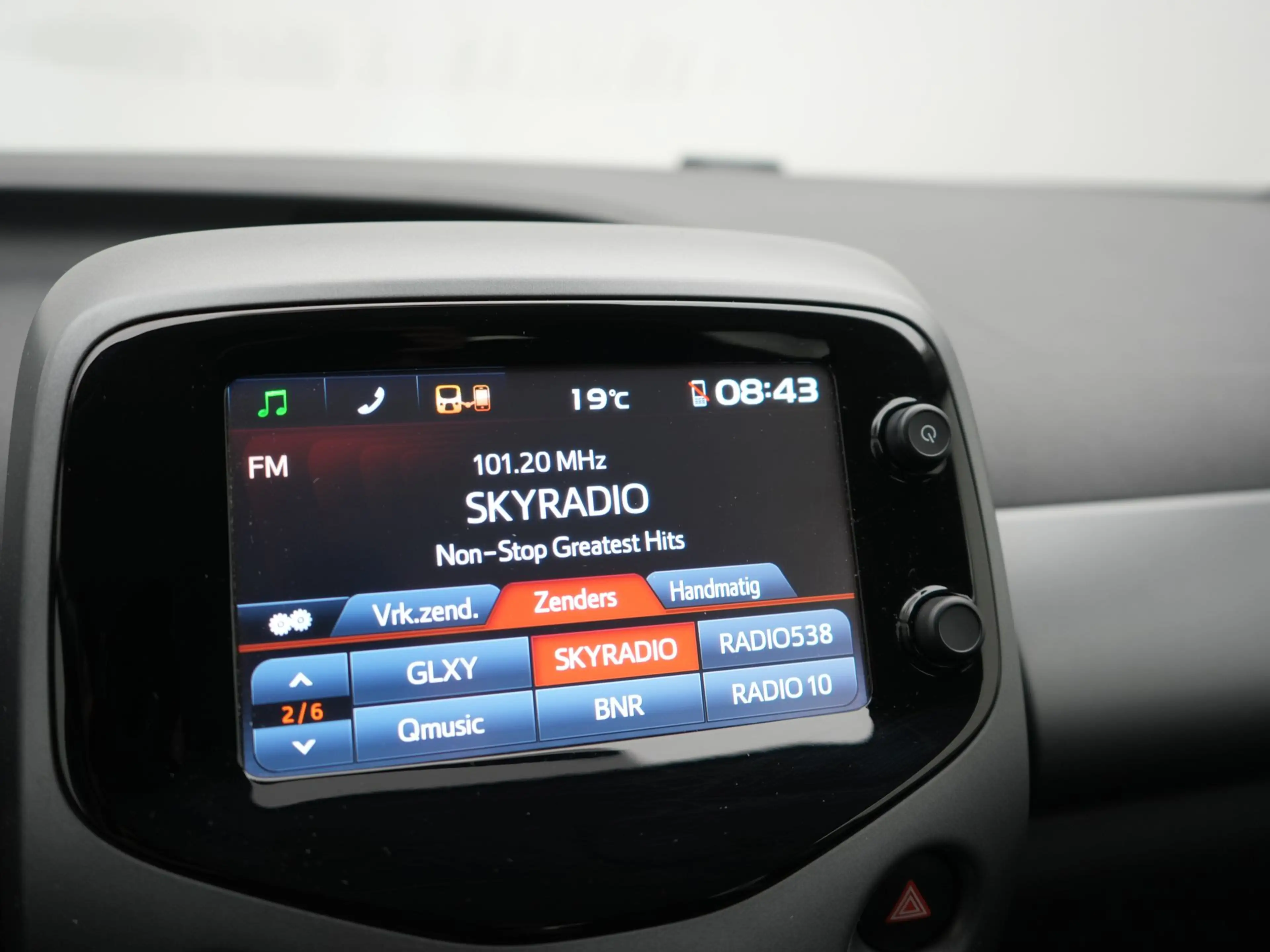 Toyota Aygo 1.0 VVT-i x-play — photo 33