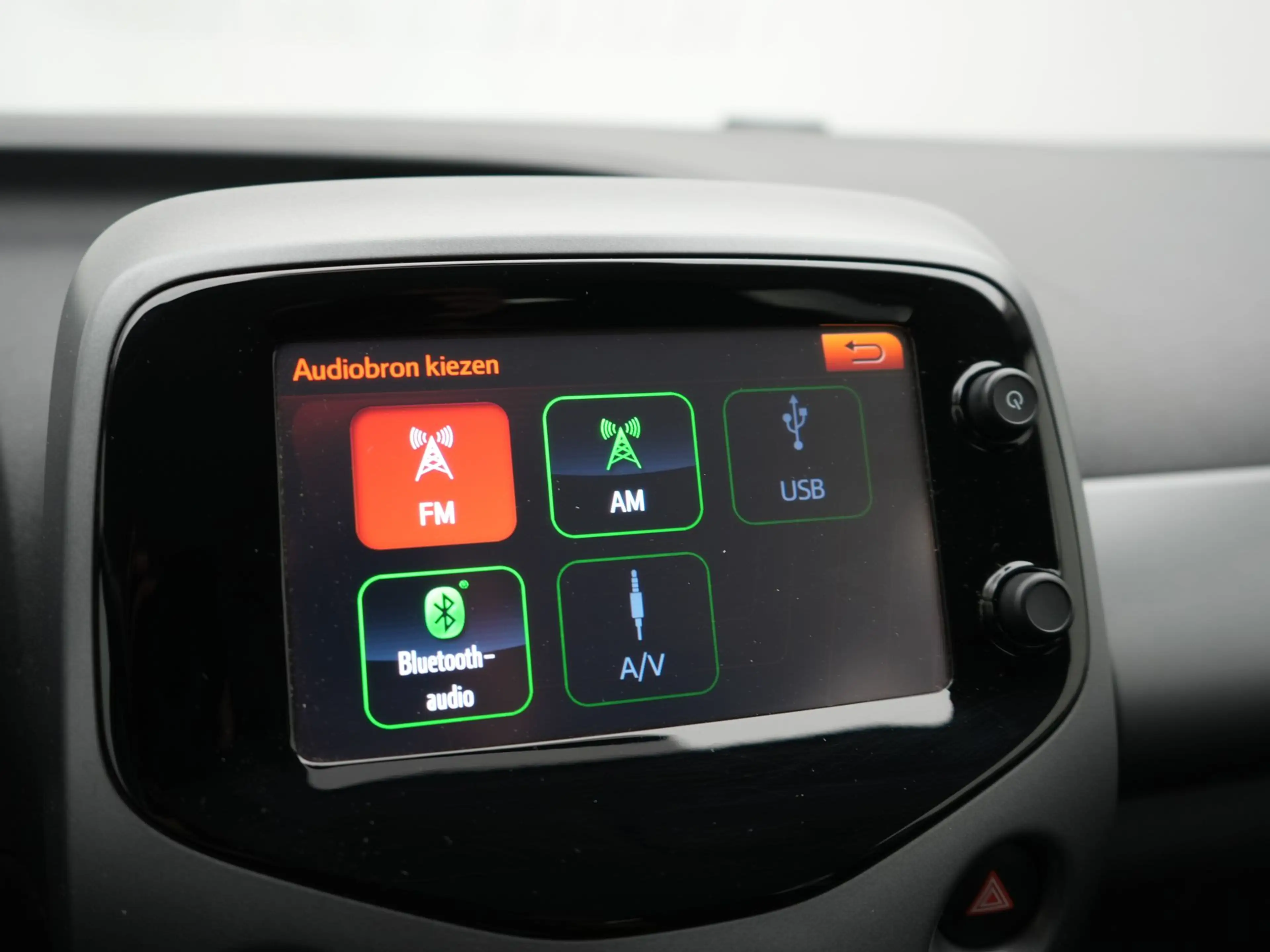 Toyota Aygo 1.0 VVT-i x-play — photo 35