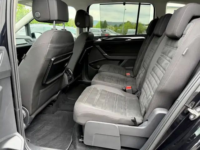 Volkswagen Touran view 11