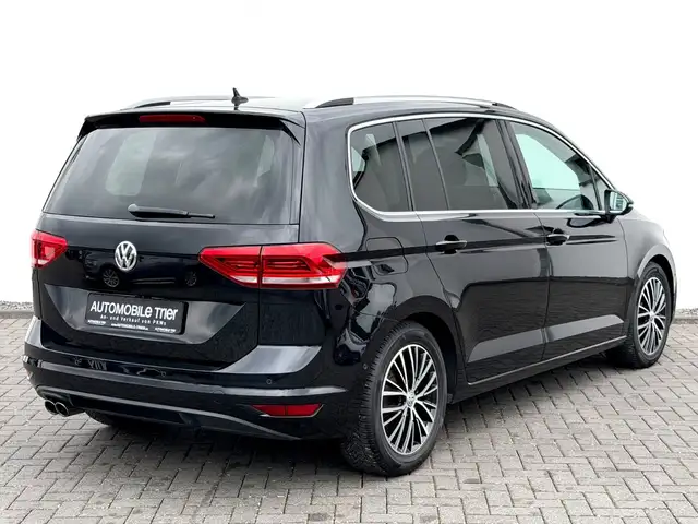 Volkswagen Touran view 5