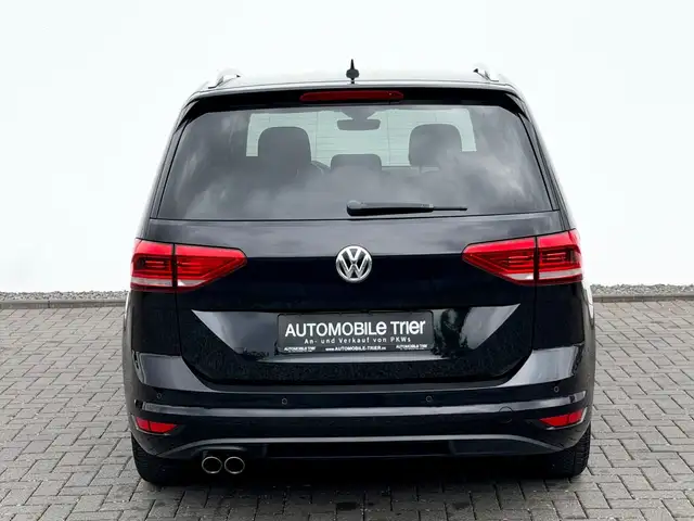 Volkswagen Touran view 6
