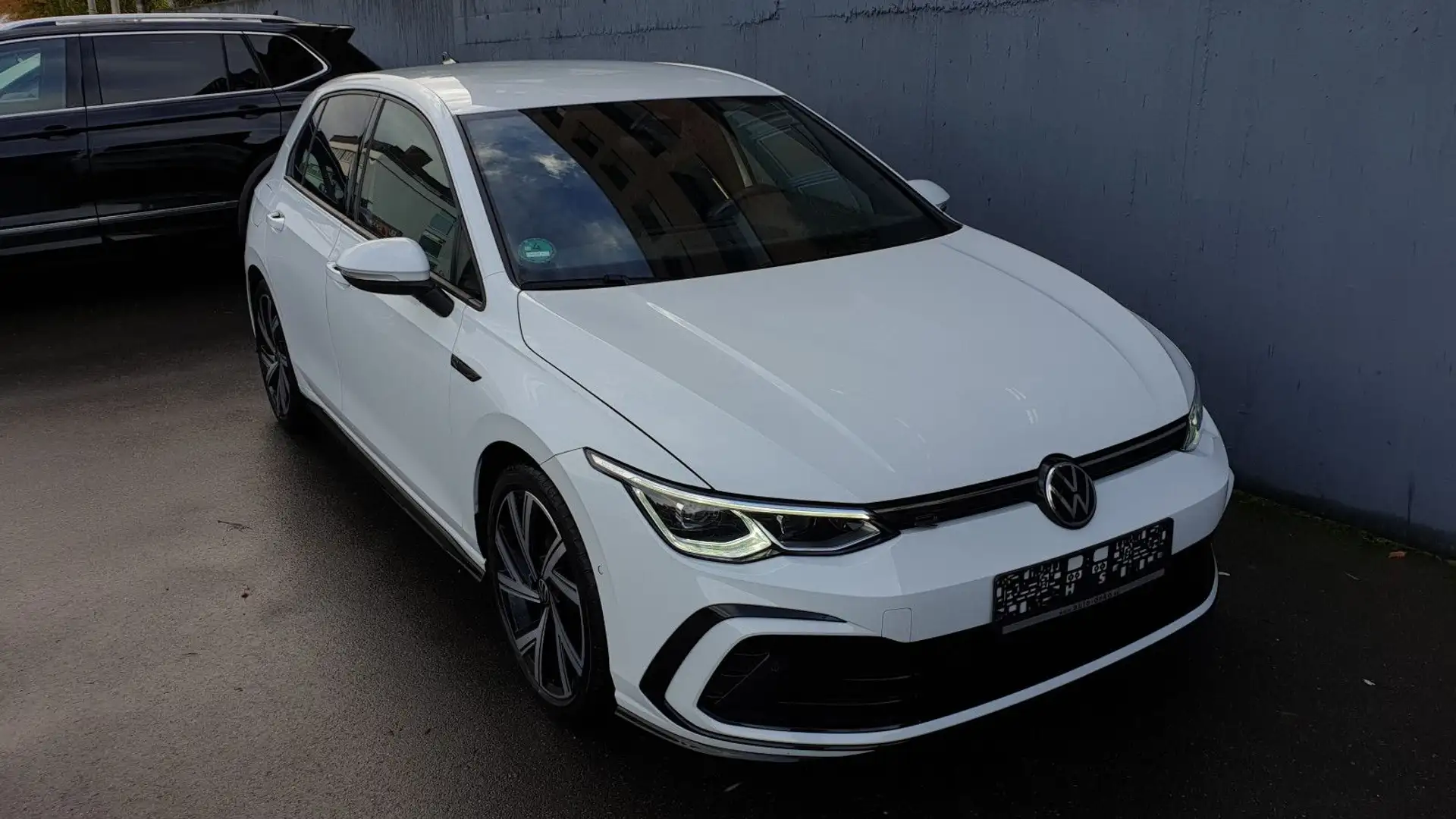 Volkswagen Golf 8 1.5 eTSI DSG 3x R-Line Virtual/Matrix/ACC Weiß - 2