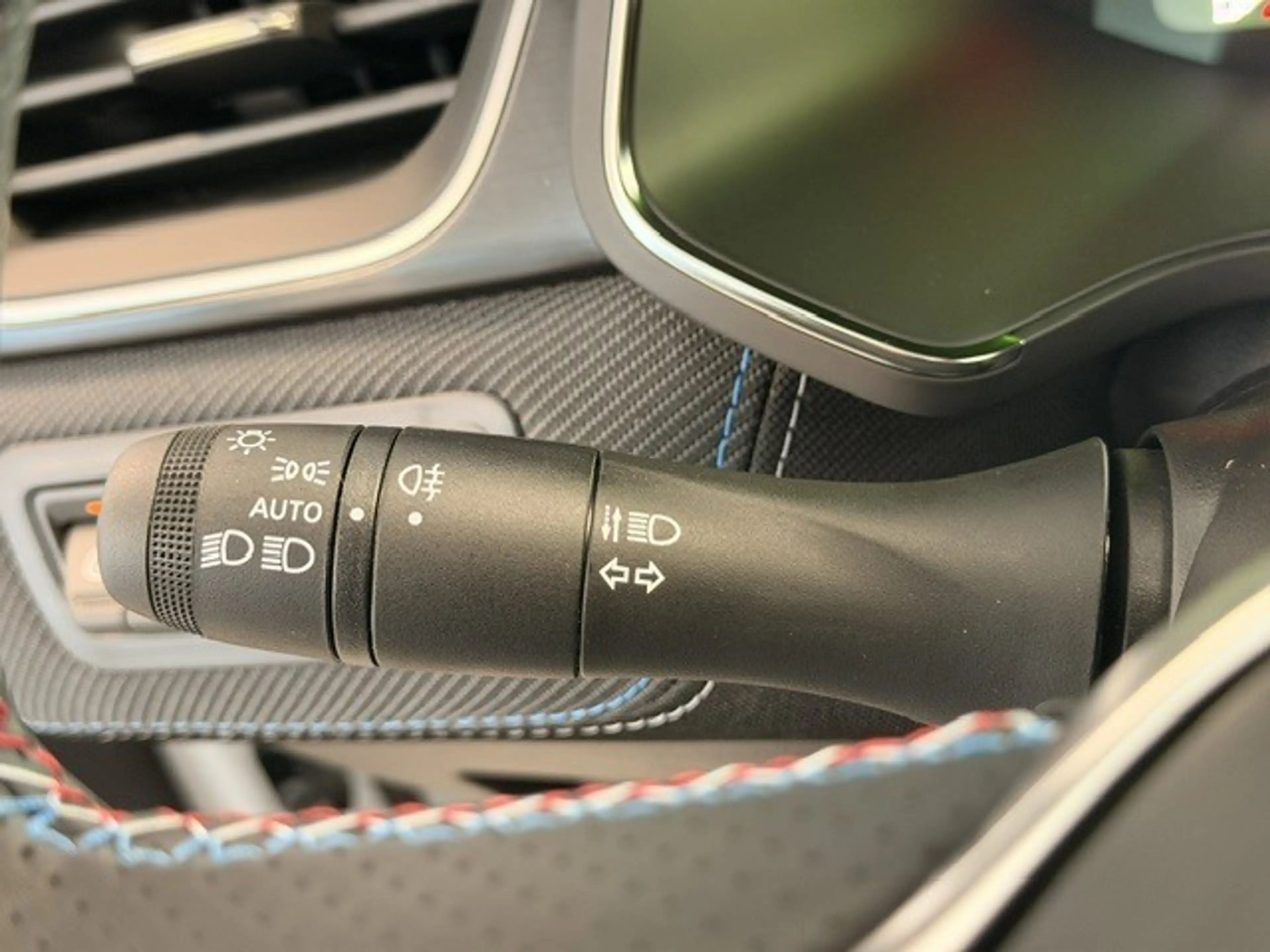 Renault Symbioz Esprit Alpine Full Hybrid E-Tech — photo 16