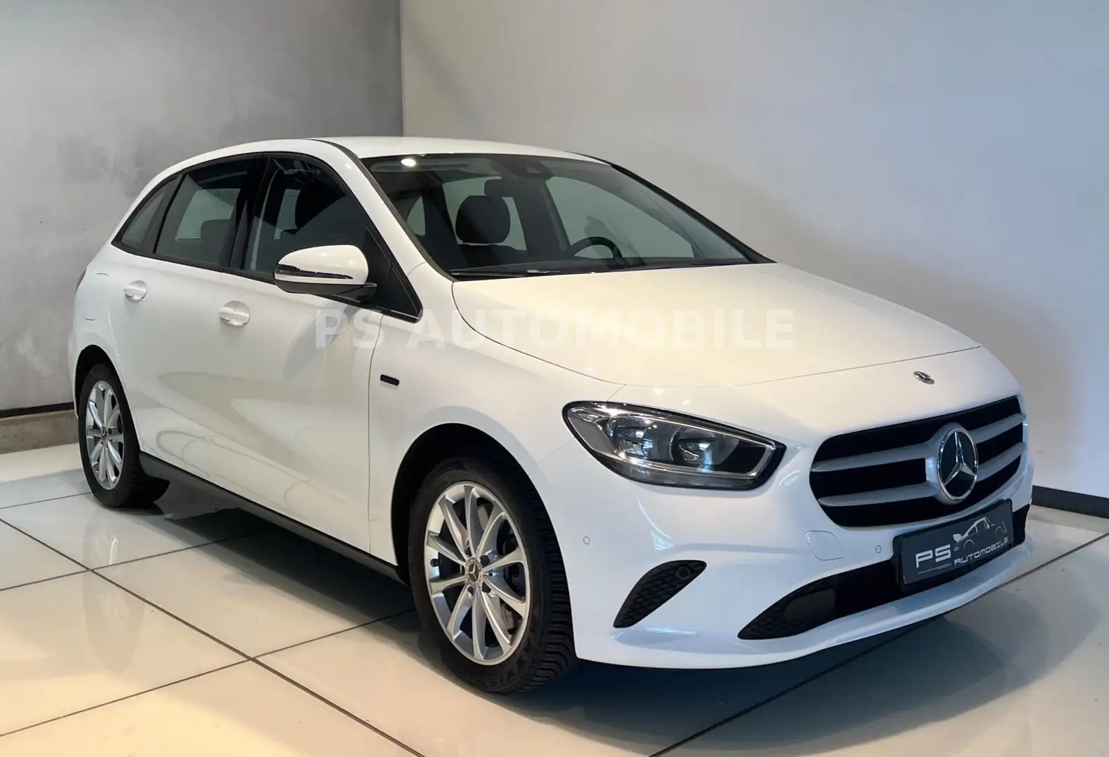 Mercedes-Benz B 250 e DCT/NAVI/MBUX/ParkAss/TEILLEDER Weiß - 2